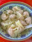 一碗美味馄饨面