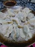 一盘美味饺子待品尝