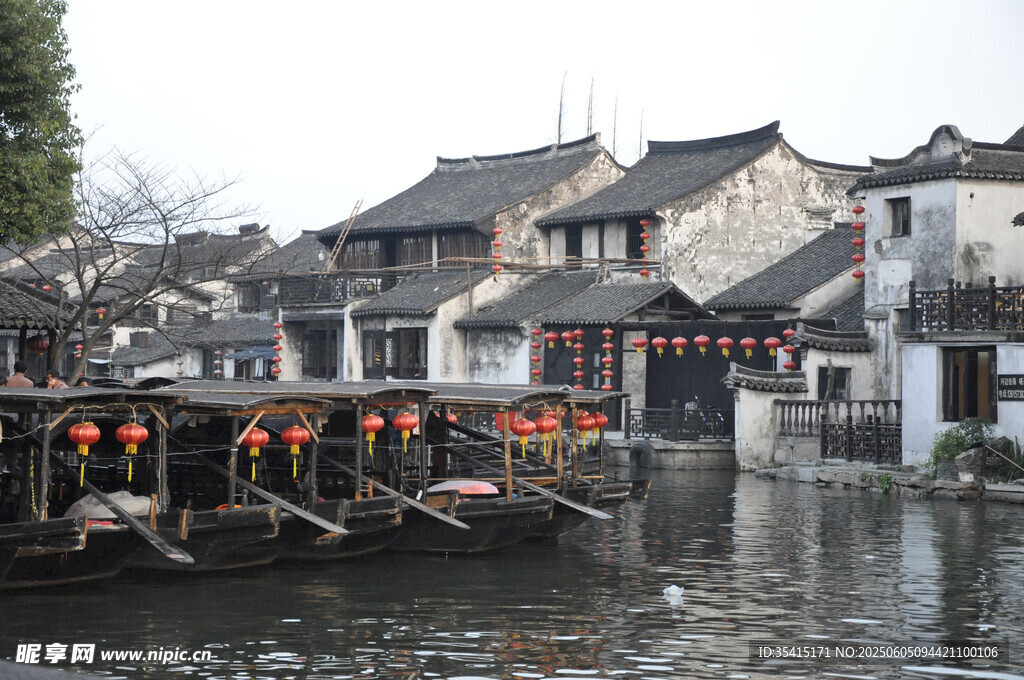江南水乡古景小船红灯笼