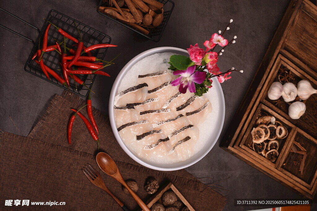 火锅鱼片 摆盘 