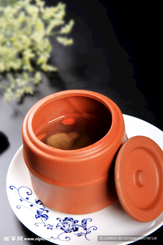 凉瓜炖龙骨