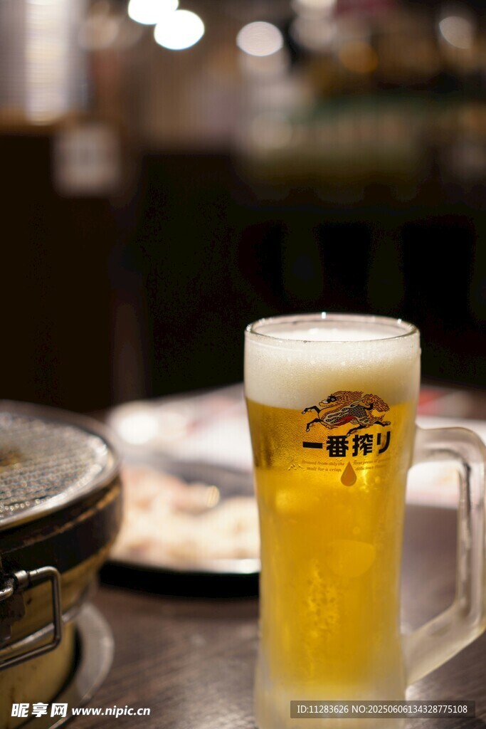 一杯醇香啤酒