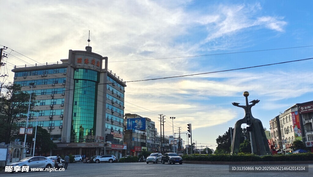 建筑与雕塑南康镇大花圈转盘