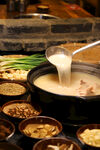 热气腾腾的火锅食材盛宴