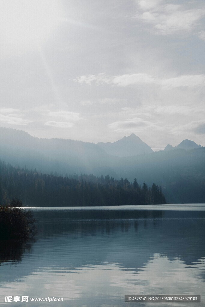 宁静山水湖景自然风光图