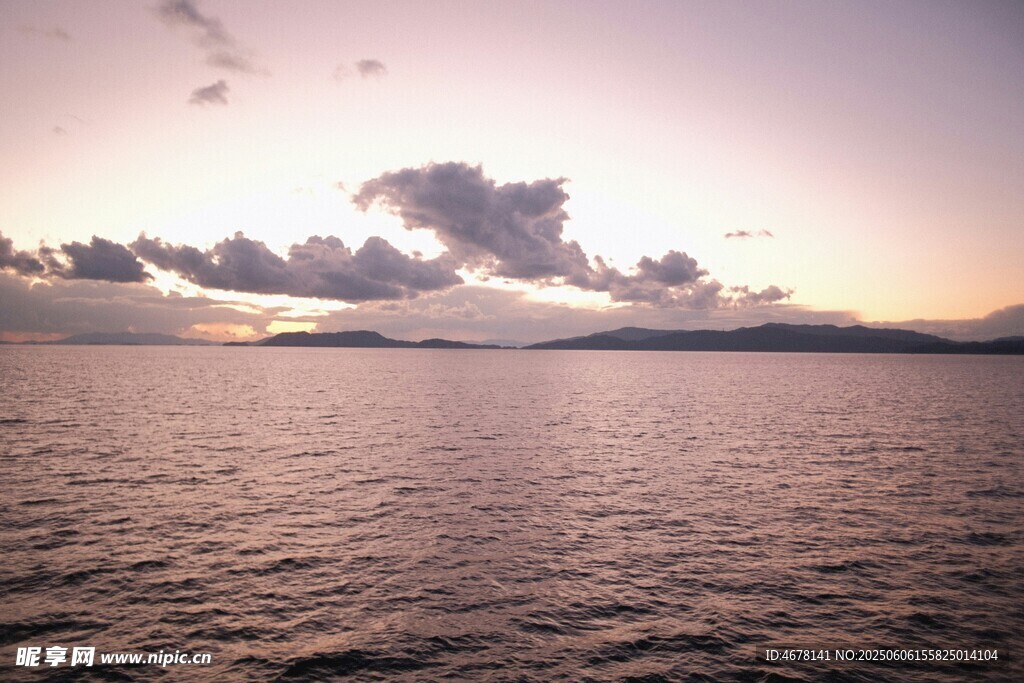 海上日落美景