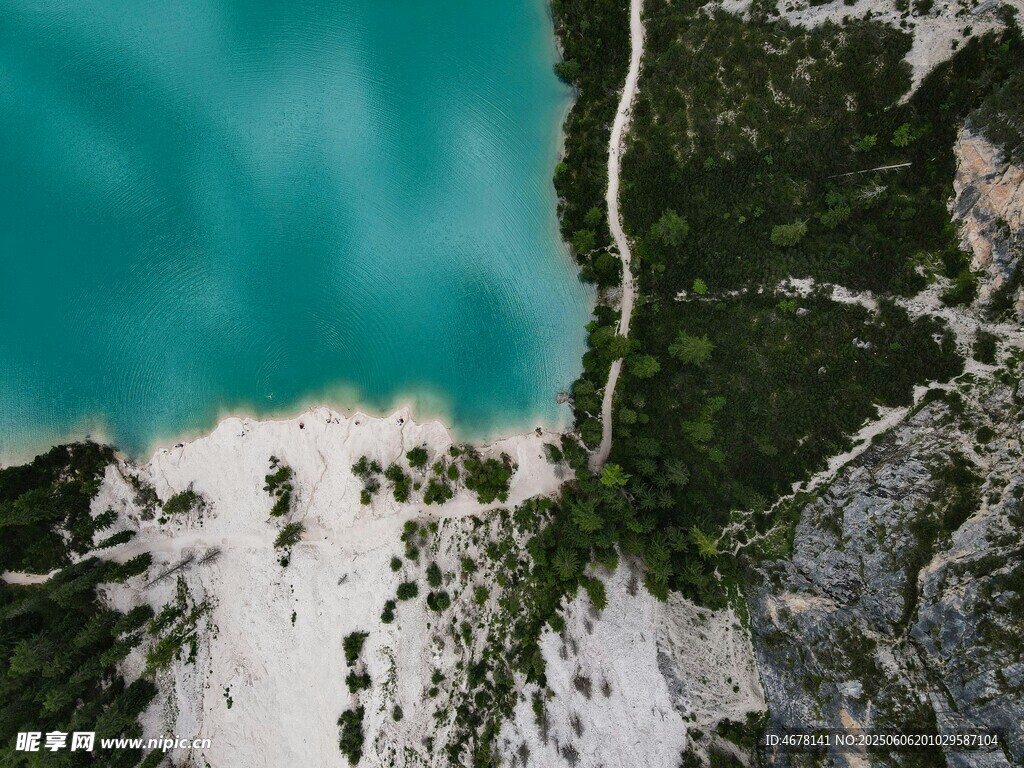 俯瞰山水美景