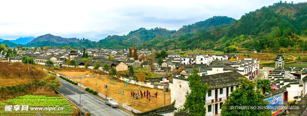 山村美景如画