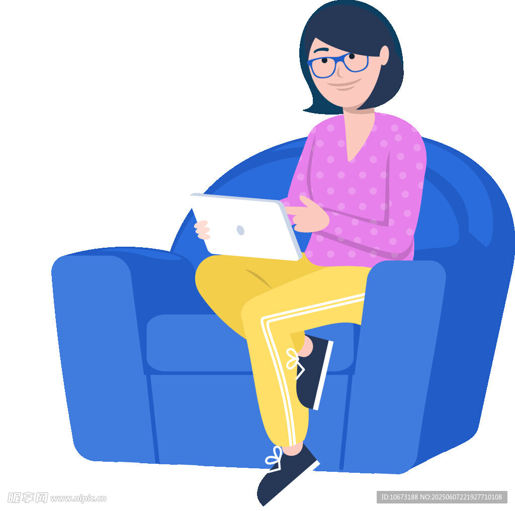 女子惬意坐沙发用笔记本