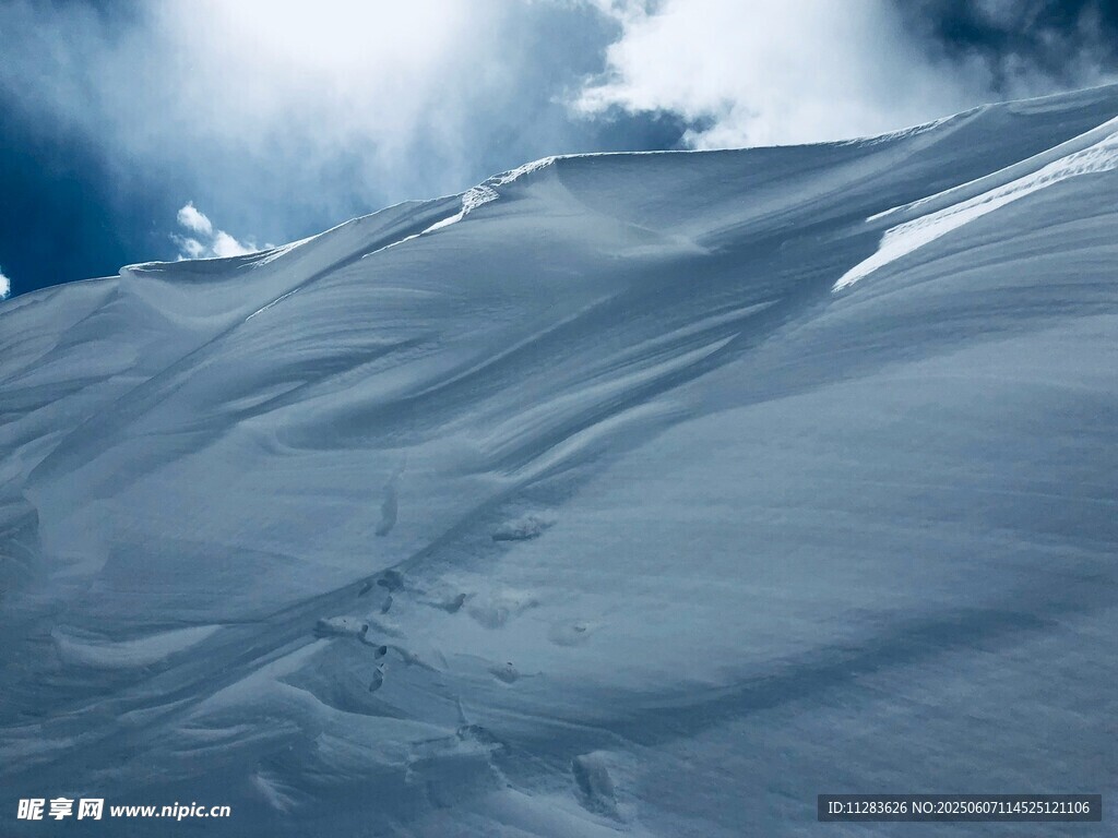 雪坡美景
