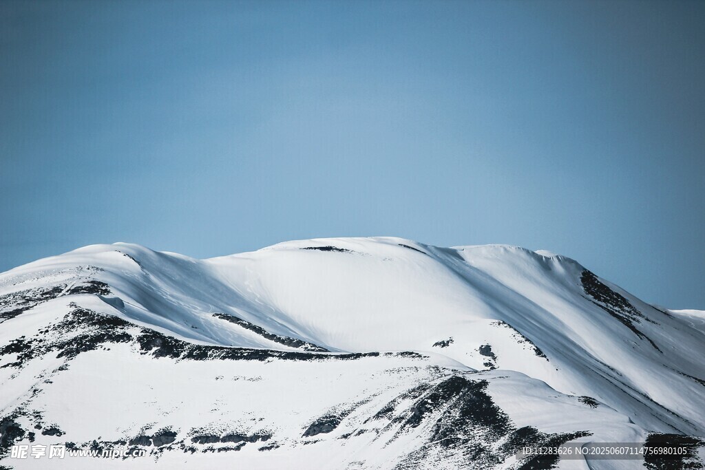 雪山壮丽景致