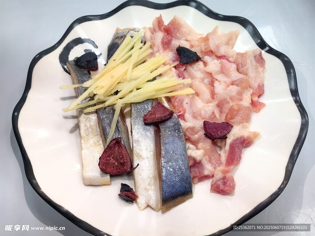 鲳鱼干花腩