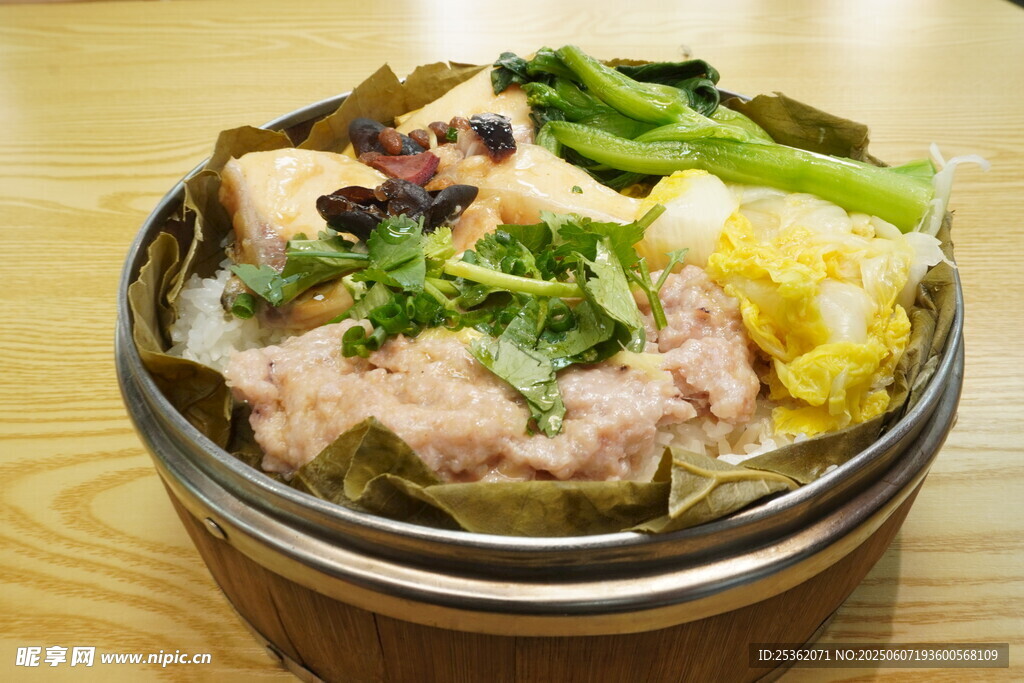 荷香鱼腩墨鱼肉饼
