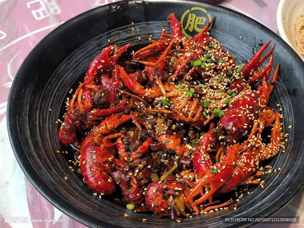 香辣小龙虾诱人美食