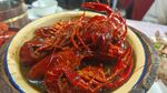 美味小龙虾诱人上桌
