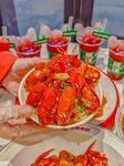 美味小龙虾诱人上桌