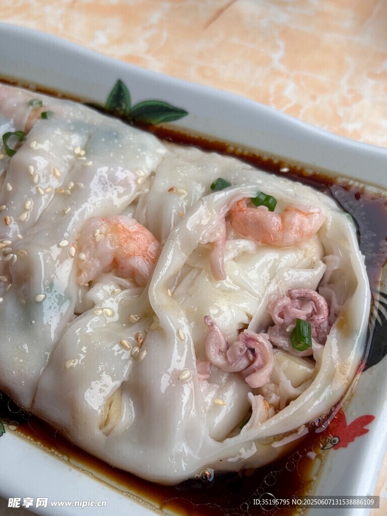 鲜虾猪肉肠粉美食特写