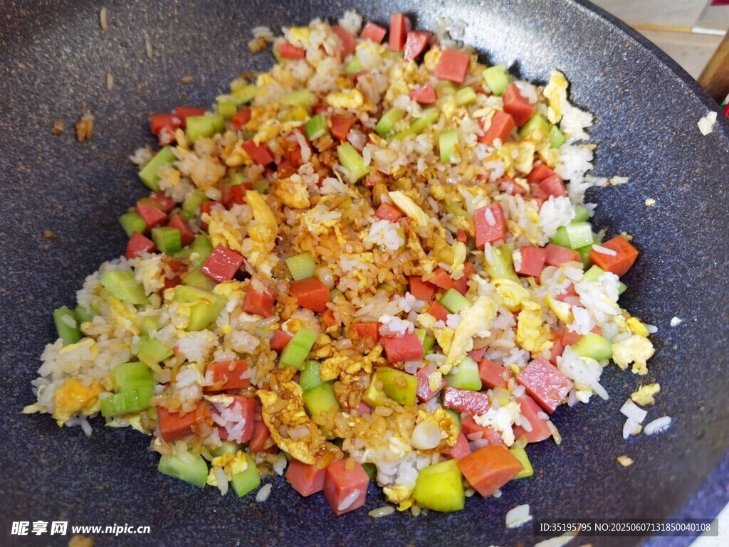 美味多彩蔬菜炒饭