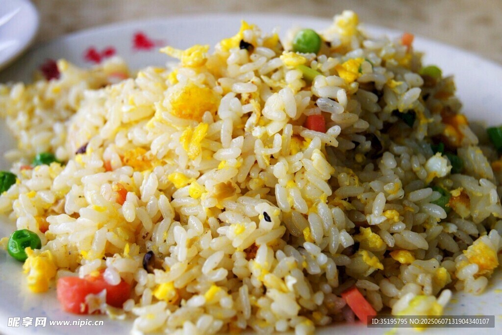 美味多彩蛋炒饭