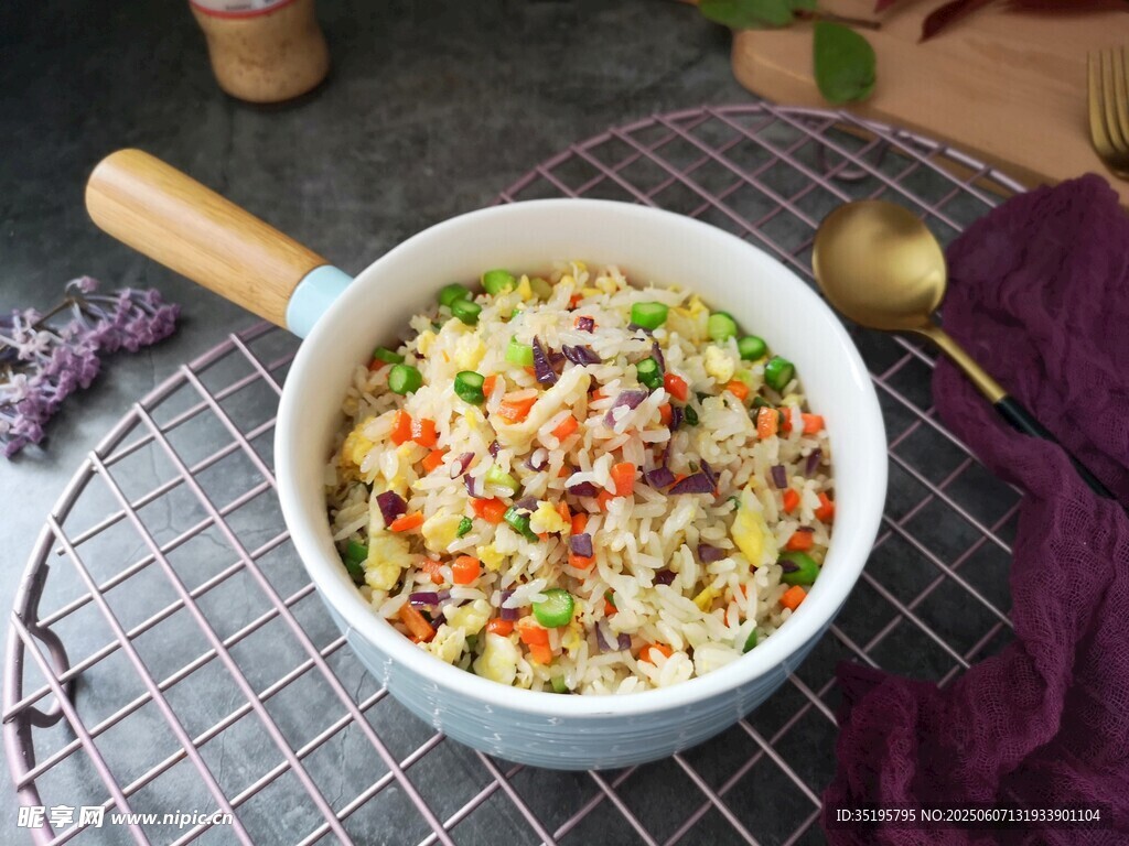 美味多彩蔬菜炒饭
