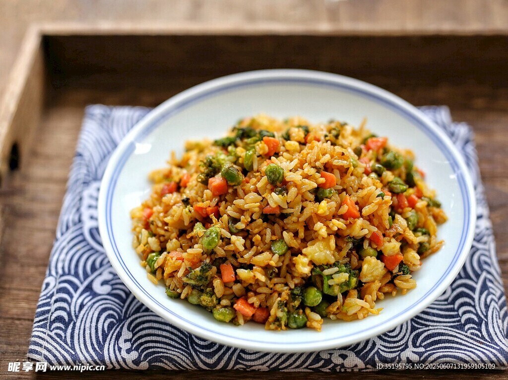 美味蔬菜炒饭特写