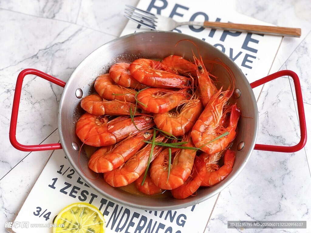 锅中美味小龙虾