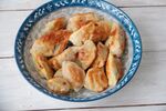 蓝碗中的美味煎饺