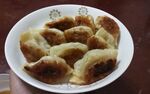 美味煎饺摆盘中