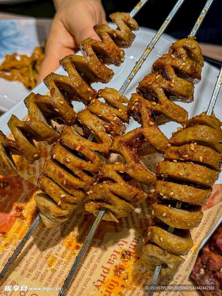美味烤肉串诱人呈现