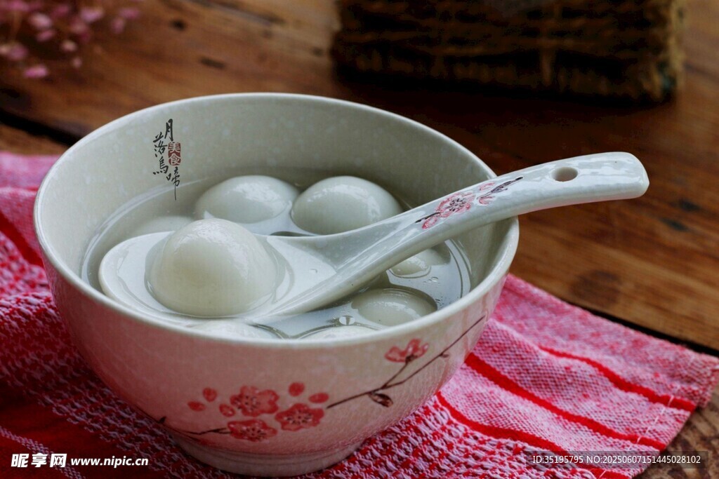 碗中美味汤圆