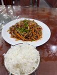 肉丝炒面配白米饭