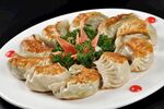 美味煎饺摆盘精致