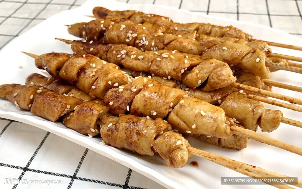 美味鸡肉烤串诱人呈现