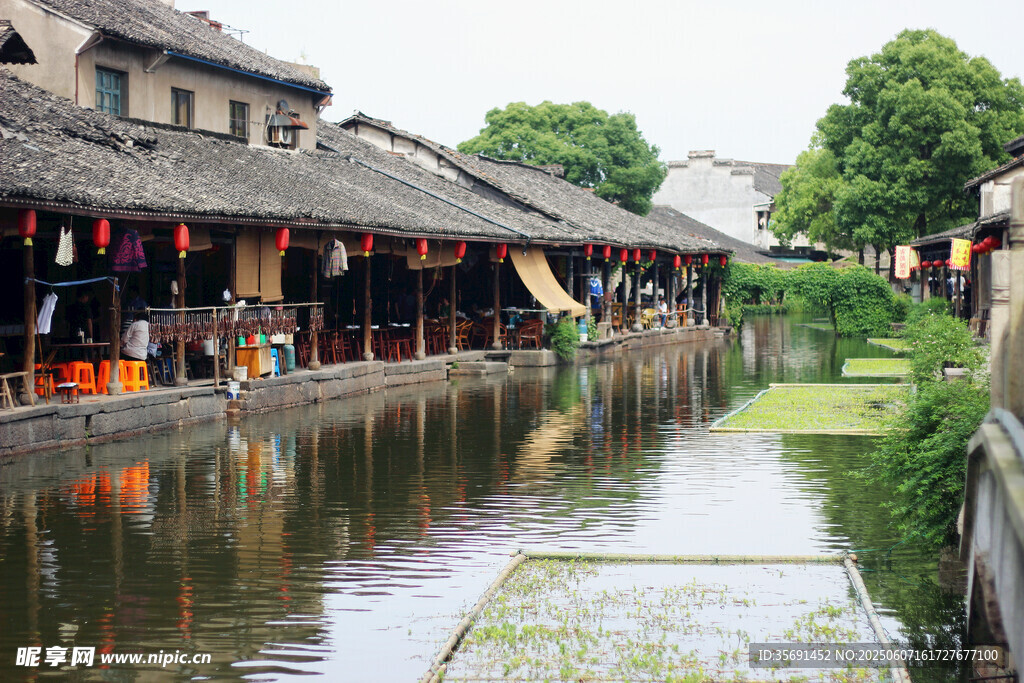 江南水乡古街临水景致