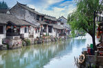 江南水乡古街沿河景致