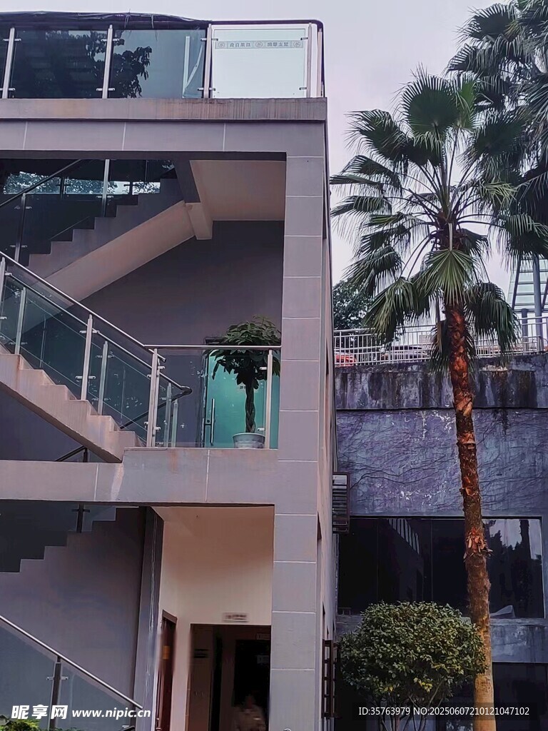 现代风格户外阶梯建筑景观