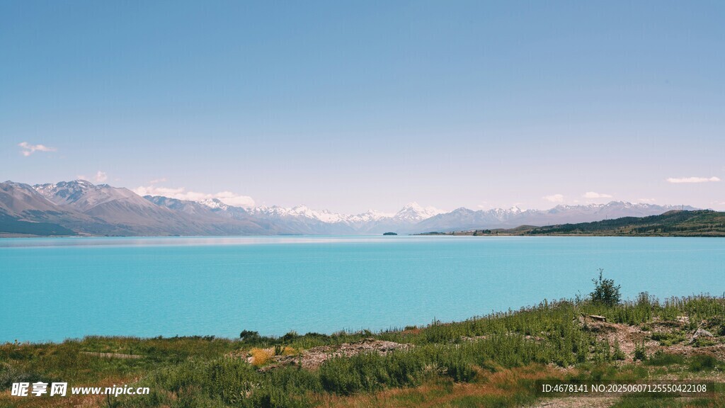 蓝湖美景 自然风光如画