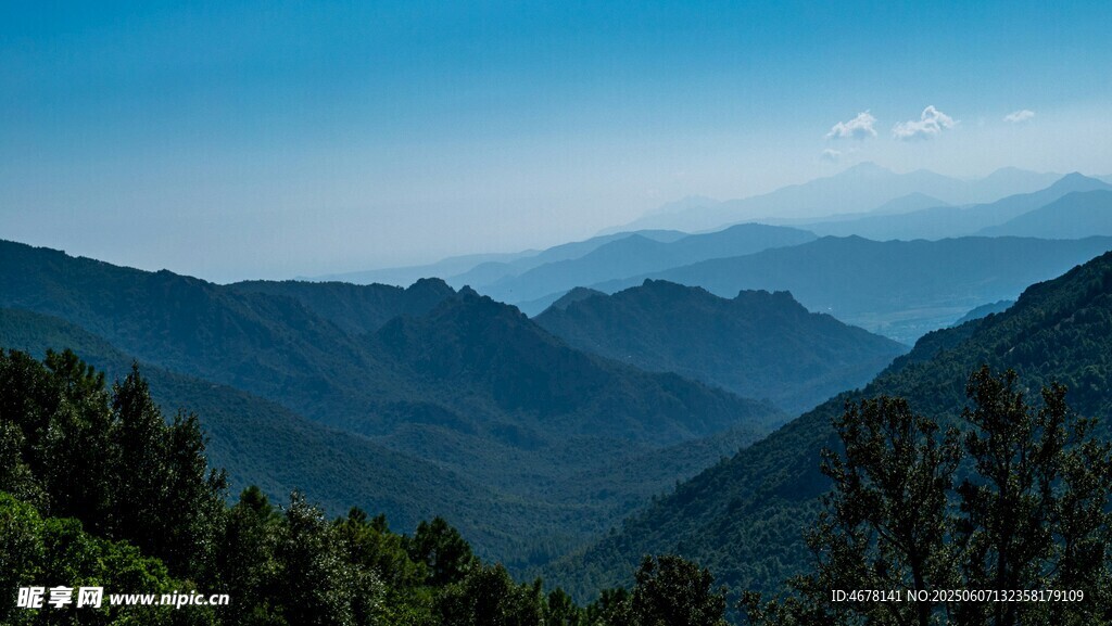壮丽山峦美景