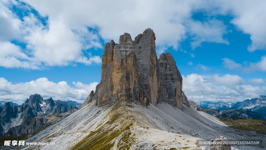 壮丽山峰美景