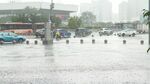 城市街道暴雨积水场景