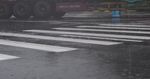 雨中斑马线