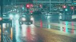 雨夜城市道路行车景象