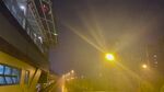 城市雨夜街道灯光景象