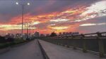 夕阳下的城市道路美景