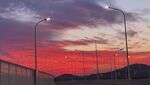 夕阳下的路灯与绚丽天空