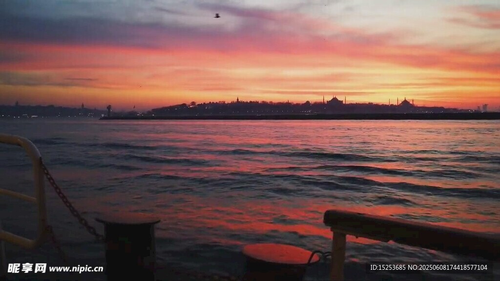海边绚丽日落美景