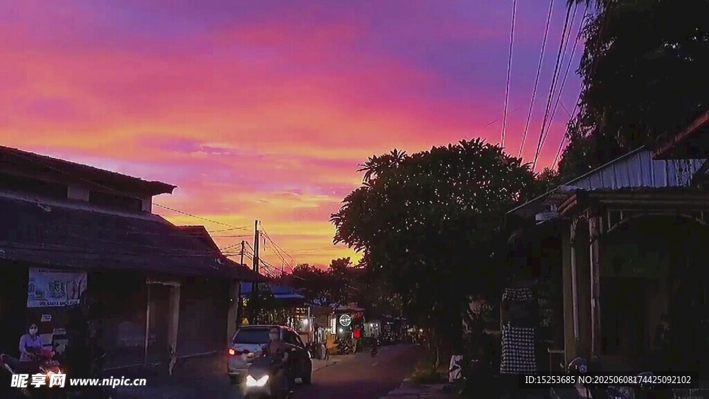黄昏街道美景