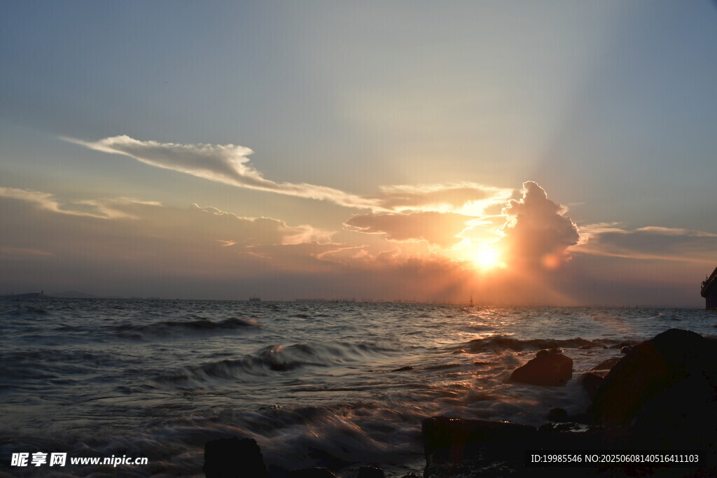 日落黄昏海面夕阳