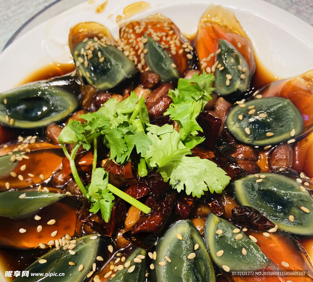 美味凉拌皮蛋