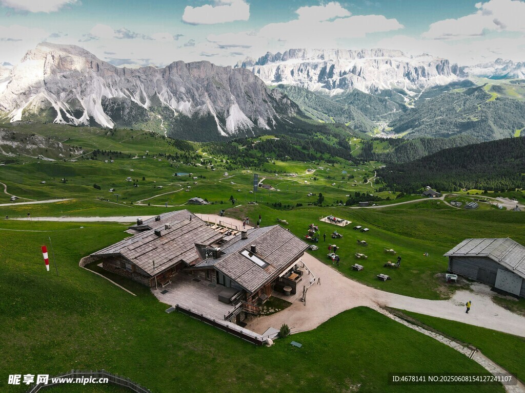 山间别墅美景
